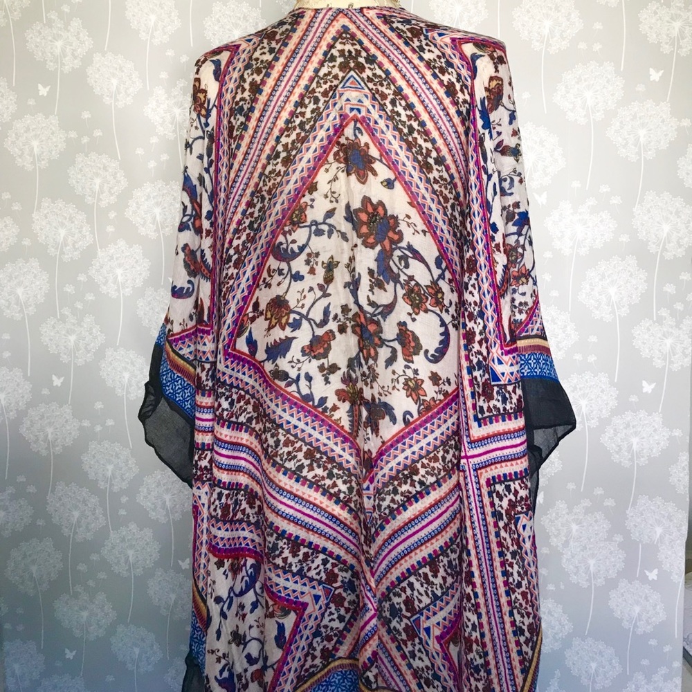 🆕🆕🆕🆕Boho kimono one size 🆕🆕🆕